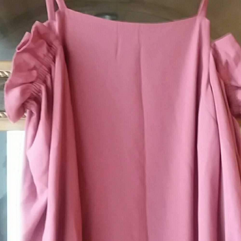 Laundry By Shelli SegalCold-Shoulder Ruffle Dress - Picture 3 of 4